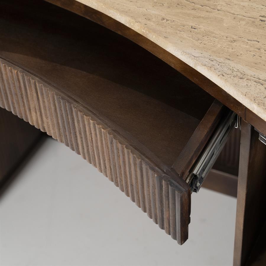 Bureau Mari | Bruin