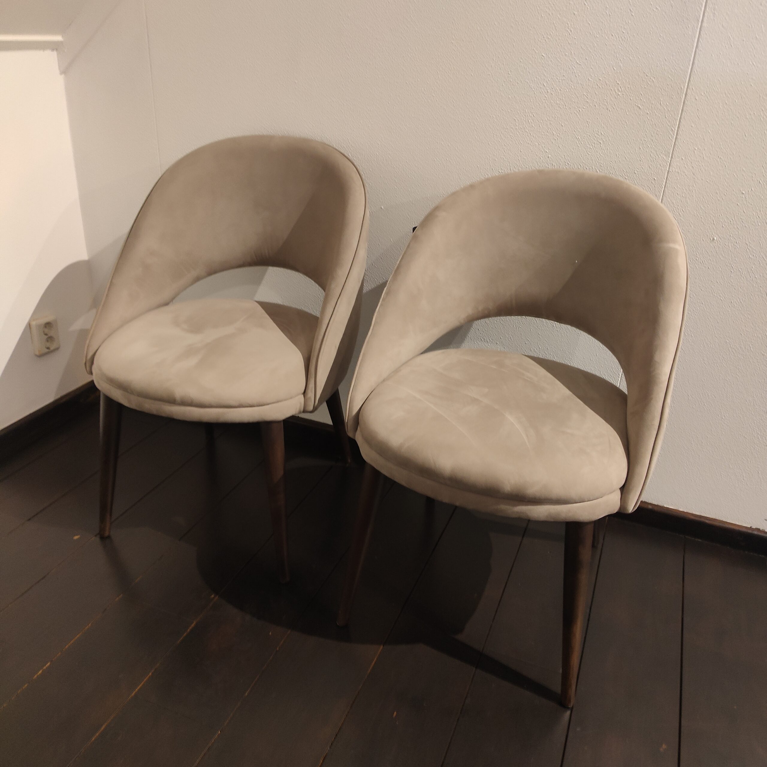 4x Dôme Deco Stoel Bend | Taupe | Showmodel