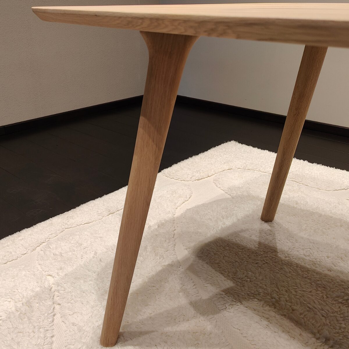 Eettafel Karfoe Deens Ovaal 26mm | 240×110 | Hoekpoten | Maatwerk Mogelijk
