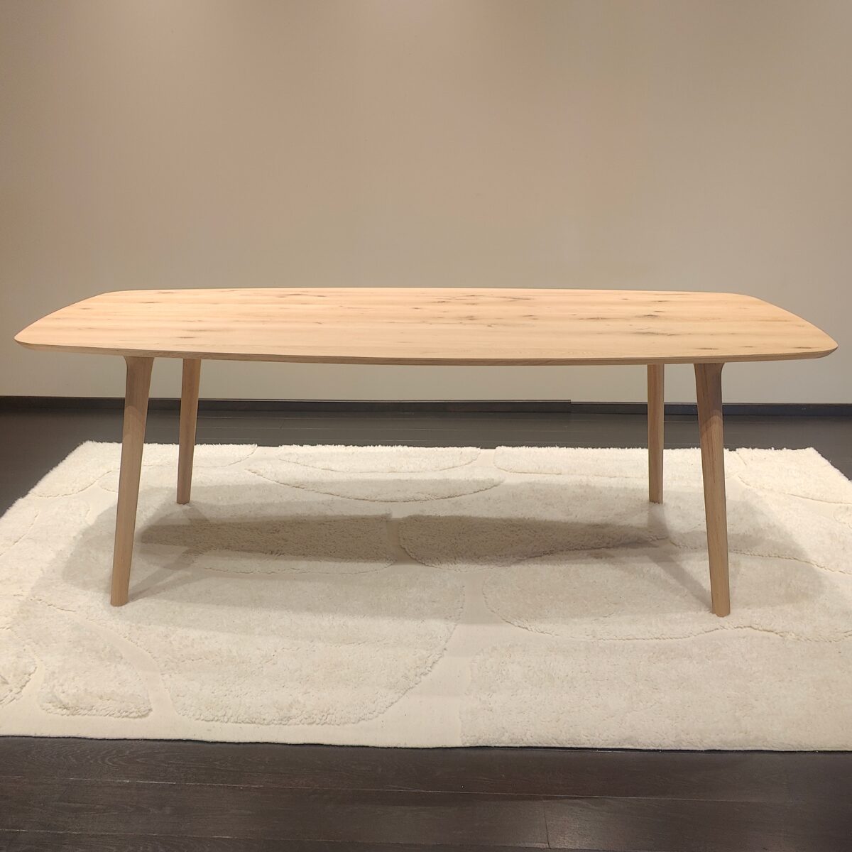 Eettafel Karfoe Deens Ovaal 26mm | 240×110 | Hoekpoten | Maatwerk Mogelijk