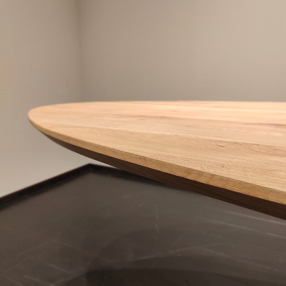 Eettafel Noto Ovaal 40mm | 180×100 | Kolompoot | Maatwerk Mogelijk