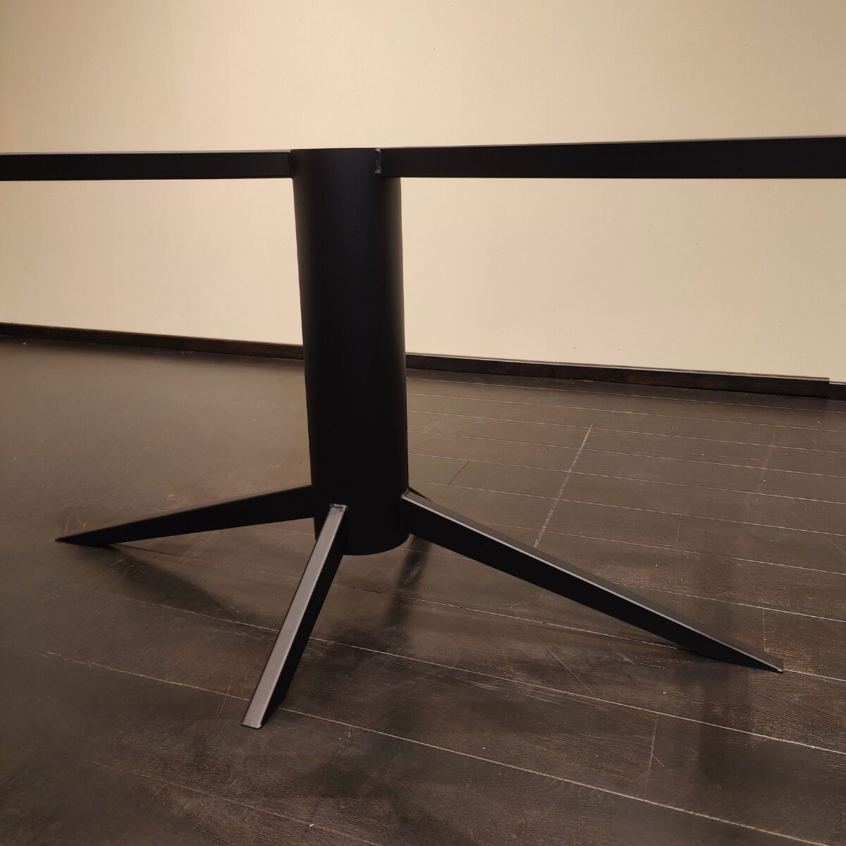 Eettafel Olbia Organisch 240×120 | Kolom Zwevend | Maatwerk mogelijk